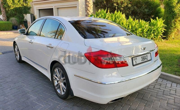 Hyundai Genesis GLS - GCC- Top Options- Good Condition