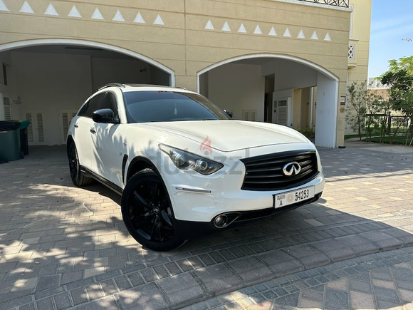 Infiniti QX70S Full Option White 2016 Super Clean Low Mileage