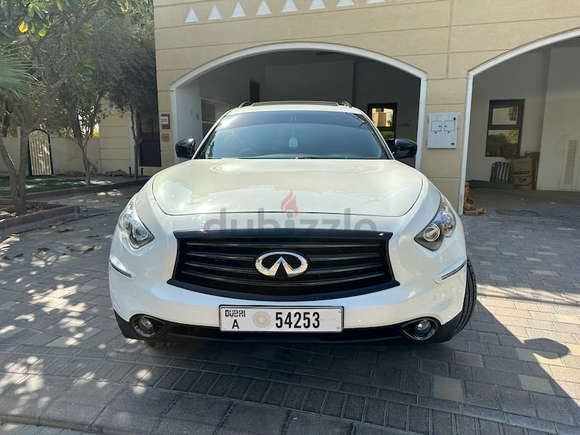 Infiniti QX70S Full Option White 2016 Super Clean Low Mileage