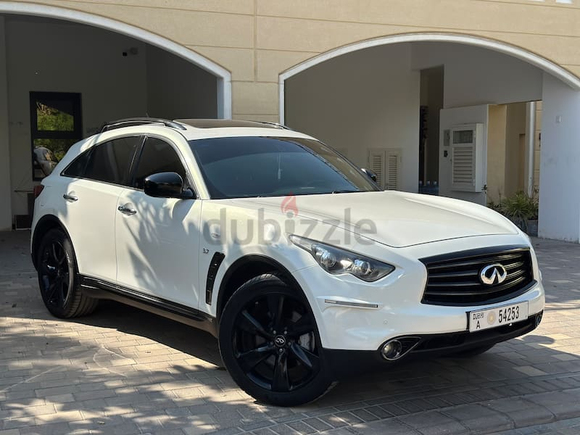 Infiniti QX70S Full Option White 2016 Super Clean Low Mileage