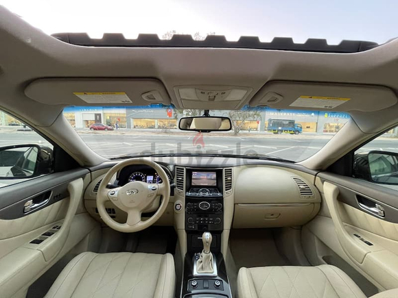 2015 INFINITI QX70 1 YEAR WARRANTY - GCC SPECS - SINGLE OWNER - ACCIDENT FREE - EXCELLENT CONDITION