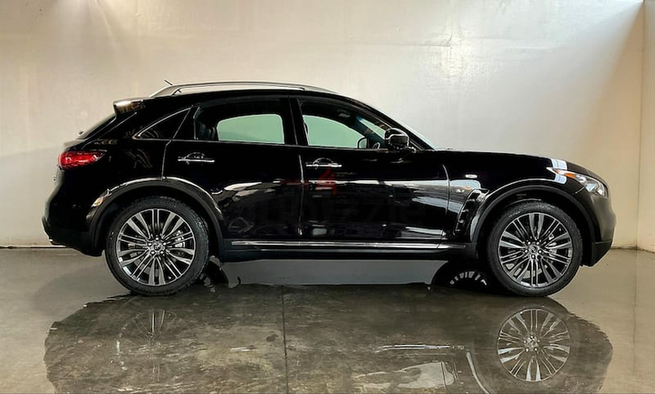 AED 2,129/Month // 2018 Infiniti QX70 Limited SUV // Ref # 1161582