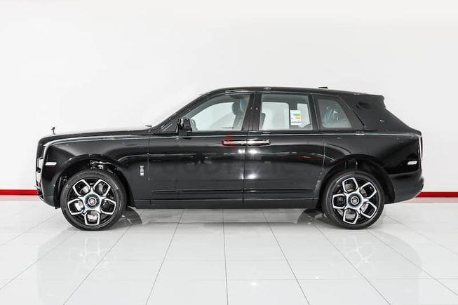 4 YEARS WARRANTY + SERVICE || Rolls-Royce Cullinan Black Badge 2022 Black-Turquoise 500KM