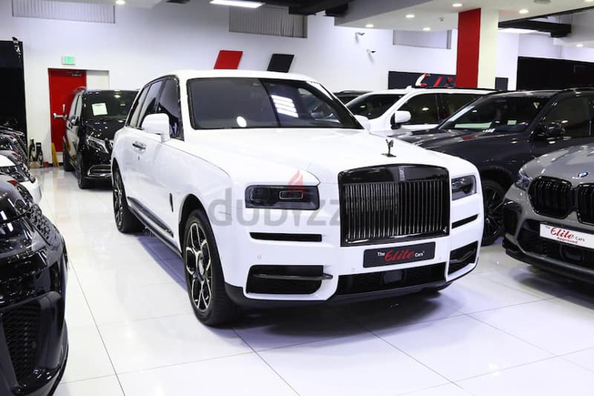 2022 NEW CULLINAN BLACK BADGE-BESPOKE-STARLIGHT-INDIVIDUAL SEATS-CURTAINS(WARRANTY+SERVICE)