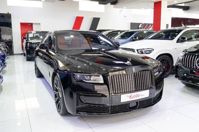 2022 NEW ROLLS ROYCE GHOST BLACK BADGE | GCC SPECS | BESPOKE | SHOOTING STARLIGHT | WARRANTY+SERVICE