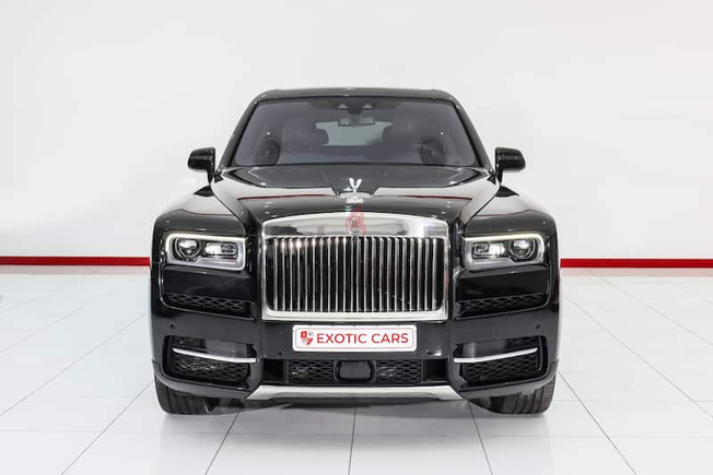 WARRANTY AVAILABLE || Rolls-Royce Cullinan 2021 Black-Black New