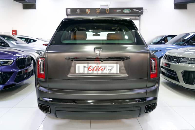 2021 GCC CULLINAN BLACK BADGE-BESPOKE-STARLIGHT-INDIVIDUAL SEATS-CURTAINS-(WARRANTY+SERVICE)