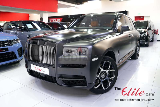 2021 GCC CULLINAN BLACK BADGE-BESPOKE-STARLIGHT-INDIVIDUAL SEATS-CURTAINS-(WARRANTY+SERVICE)