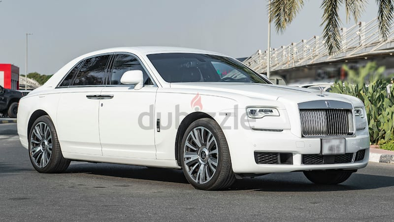 ROLLS ROYCE GHOST 2020 WITH STARLIGHT AND REAR ENTERTAINMENT LOW KM