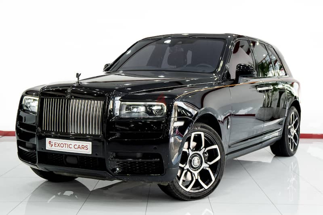 WARRANTY AVAILABLE || Rolls Royce Cullinan Black Badge Kit 2021 Black-Black 39,000 KM