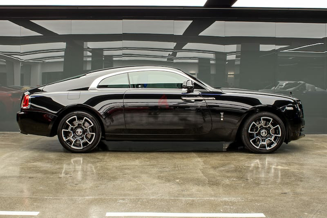 ROLLS_ROYCE | WRAITH BLACK BADGE | GCC | DEALER WARRANTY + SERVICE CONTRACT