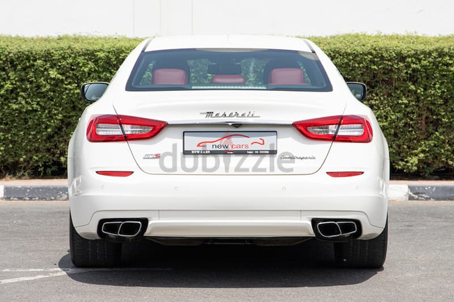 MASERATI QUATTROPORTE GTS V8 - 2015 - GCC - 3350 AED/MONTHLY- 1 YEAR WARRANTY UNLIMITED KM AVAILABLE