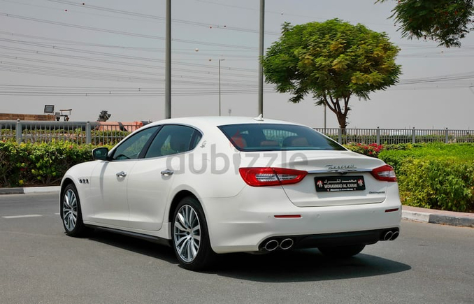 MASERATI QUATTROPORTE 2019-GCC-WARRANTY AND SERVICE CONTRACT-LOW KILOMETER-FULLY LOADED-CLEAN CAR