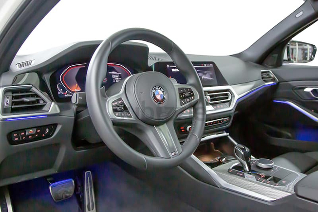 BMW 330i Sedan M Sport( Ref# 125312)