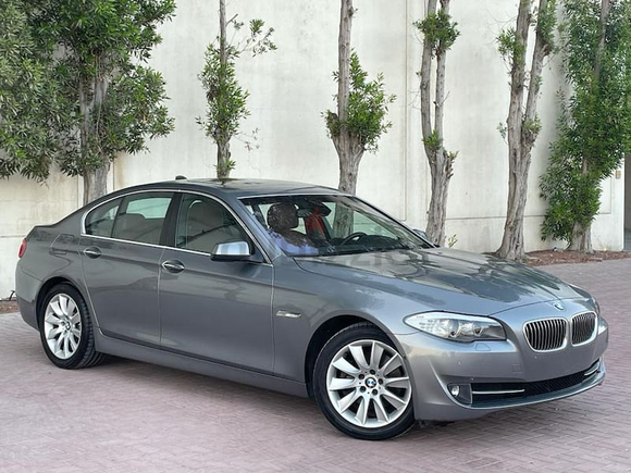 2011 BMW 528i - ORIGINAL PAINT - GCC SPECS - SINGLE OWNER - ACCIDENT FREE - GOOD CONDITION -