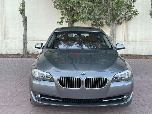 2011 BMW 528i - ORIGINAL PAINT - GCC SPECS - SINGLE OWNER - ACCIDENT FREE - GOOD CONDITION -