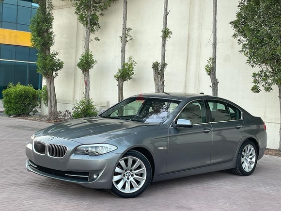 2011 BMW 528i - ORIGINAL PAINT - GCC SPECS - SINGLE OWNER - ACCIDENT FREE - GOOD CONDITION -