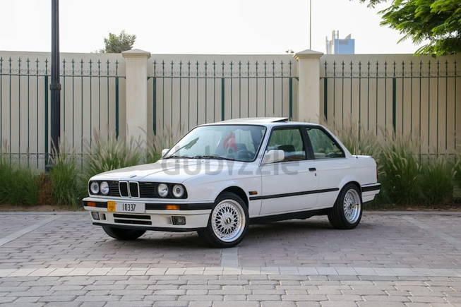 Beautiful E30 325i Coupe with Sunroof Very Low mileage and in Superb Condition - Japanese Specs