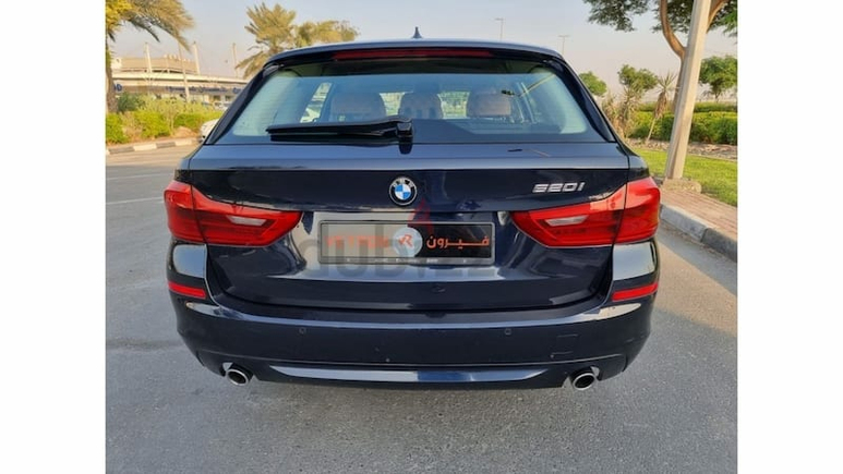 (LIMITED COUNTITY) BMW 520I GCC 2020 WITH THE REGISTRATION IN PERFECT CONITION