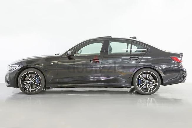 BMW 330i M Sport Alcantara( Ref# 124486)