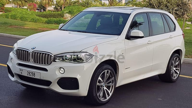 LOVELY BMW X5 V8 // HIGH OPTIONS // 100% ACCIDENTS FREE // GCC // LOW MILEAGE // LIKE NEW