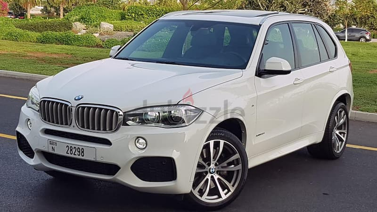 LOVELY BMW X5 V8 // HIGH OPTIONS // 100% ACCIDENTS FREE // GCC // LOW MILEAGE // LIKE NEW