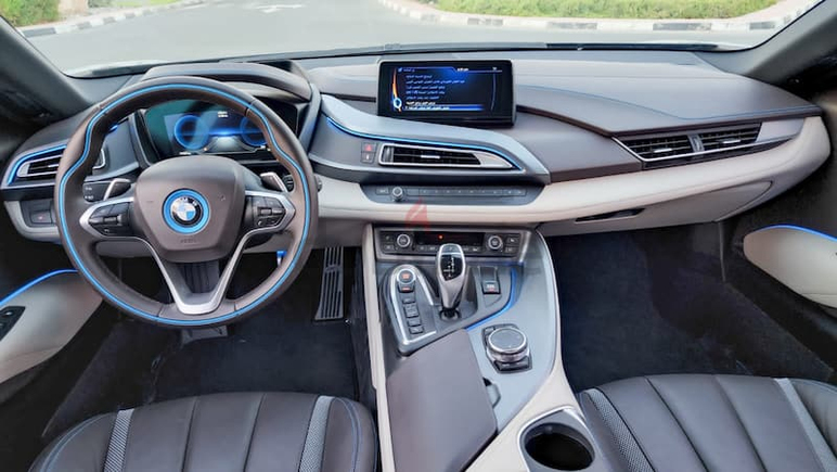 BMW - I 8 - E DRIVE - 2016 MODEL - GCC SPECS - WITH A LOW MILEAGE OF 29,000 KM ONLY - SINGLE OWNER