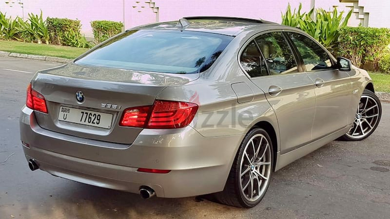 Awesome GOLDEN BMW 535i V6 Turbo — Fully Loaded — GCC — LOW MILES 87k — 100% Accidents Free —Screens