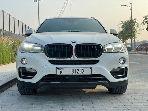 BMW X6 xDrive 50i - flawless car