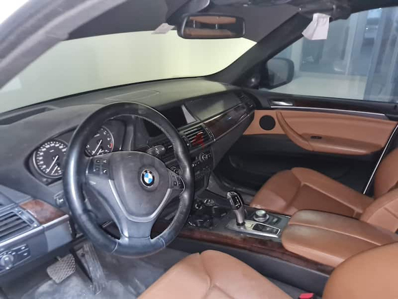 BMW X-5 WHITE COLOUR, LEATHER INTERIOR, FULL OPTION NO 1, EXCELLENT CONDITION- CHEVERLET CRUZE 2014