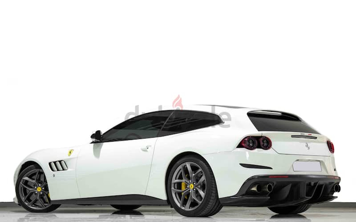 2017 | Ferrari | GTC4Lusso | GCC Spec | With Warranty and Service Contract