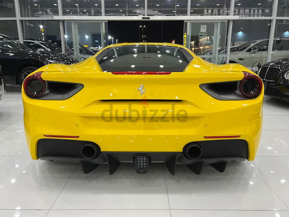 Ferrari 488 GTB - GCC 2017 Only 18000 KM Agency maintenance