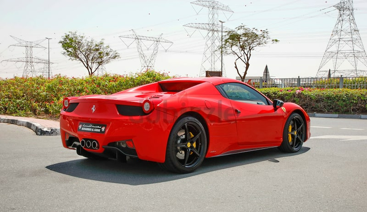 FERRARI 458 SPYDER 2015 - GCC - VERY CLEAN CONDITION - FULLY LOADED