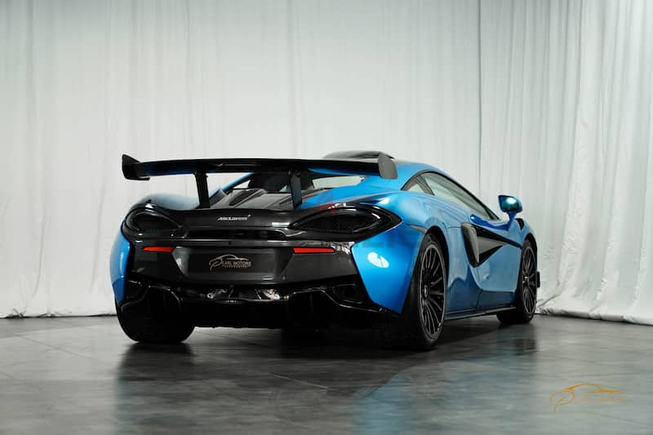 2020 | BRAND NEW | MCLAREN 620 R | ZERO KMS | FULLY LOADED | AURORA BLUE | WARRANTY