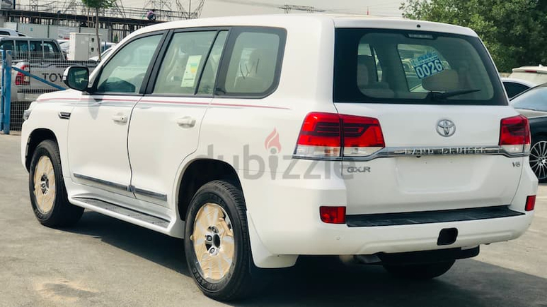 TOYOTA LAND CRUISER 200 GXR 4.0L GASOLINE 2021 (BLACK SILVER) ALSO AVAILABLE