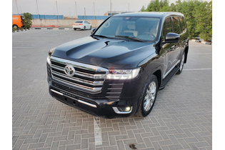 TOYOTA LAND CRUISER 2013 FACELIFTED 2022 G.C.C V6 IN EXCELLENT CONDITION