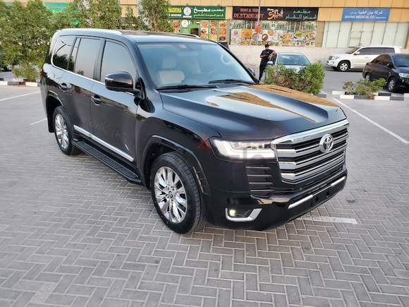 TOYOTA LAND CRUISER 2013 FACELIFTED 2022 G.C.C V6 IN EXCELLENT CONDITION