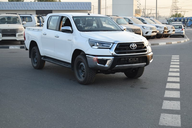 Brand New Toyota Hilux HLX24-LV6 2.4L M/T Diesel | White / Black 2022 | For Export Only