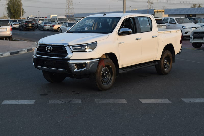 Brand New Toyota Hilux HLX24-LV6 2.4L M/T Diesel | White / Black 2022 | For Export Only