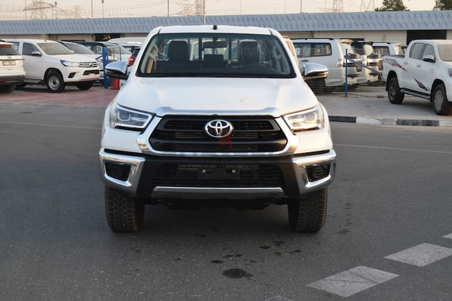 Brand New Toyota Hilux HLX24-LV6 2.4L M/T Diesel | White / Black 2022 | For Export Only