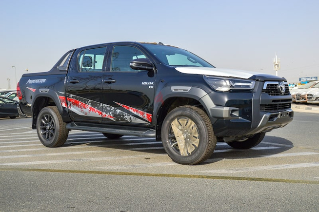 TOYOTA HILUX ADVENTURE 4.0L 2022, PETROL 2022, 6CYL, A/T, 360 CAMERA, CRUISE CTRL (Price for Export)