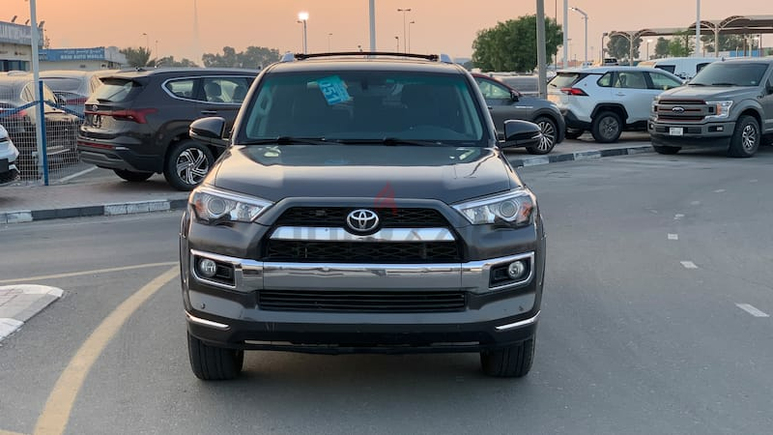 2017 TOYOTA 4RUNNER LIMITED FULL OPTIONS 7SEATER 4X4 AWD