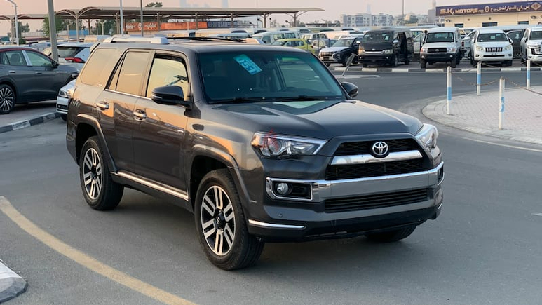 2017 TOYOTA 4RUNNER LIMITED FULL OPTIONS 7SEATER 4X4 AWD