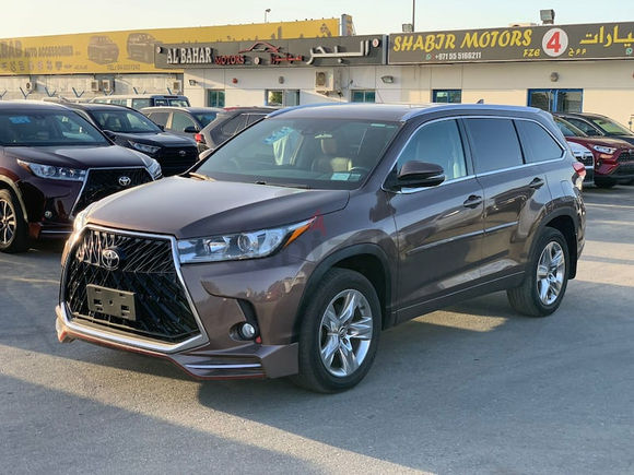 2018 TOYOTA HIGHLANDER LIMITED 4x4 IMPORTED FROM USA VERY CLEAN CAR INSIDE AND OUT SIDE