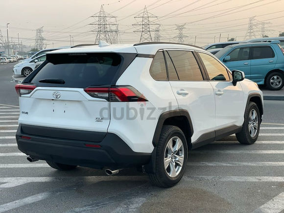 2020 Toyota Rav4 XLE 4x4 With PUSH START / EXPORT ONLY