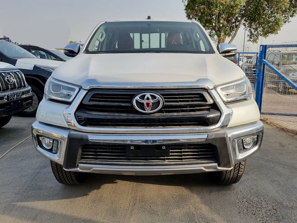 New Toyota Hilux 2.7L Petrol 4X4 A/T (Export Only)