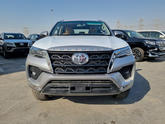 New Fortuner 2.7L 4X4 Silver (Export Only)