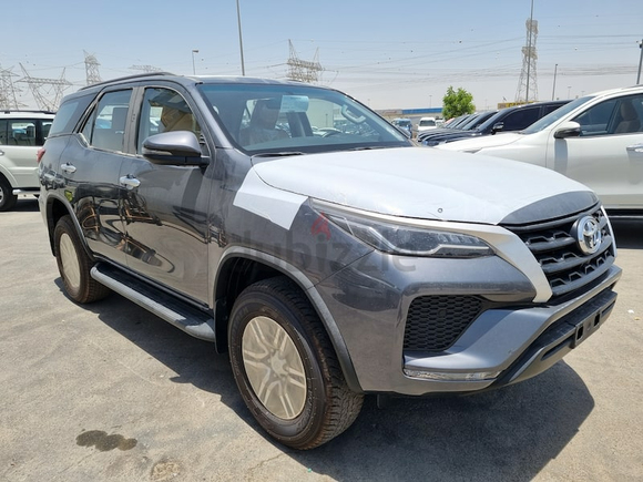New Toyota Fortuner 2.7L 4X4 Gray ( Export Only)