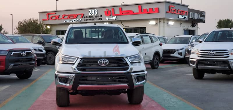 Toyota Hilux 2022 Pick Up SR5 Double Cabin M/T 2.4L 4x4 Diesel