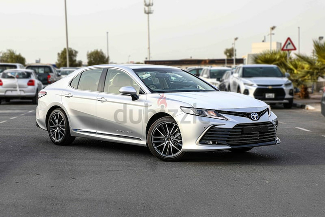 2022 Toyota Camry 2.5L Hybrid GLE - Export Only